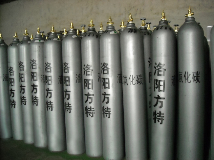 解析二氧化碳高純氣體：為何會(huì)出現(xiàn)雜質(zhì)超標(biāo)現(xiàn)象？